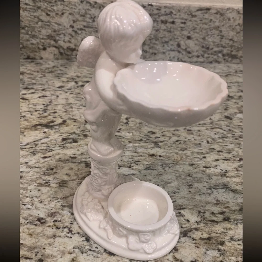 2001 Avon White Cherub Angel Fragrance Oil Diffuser